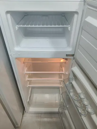 Nevera con congelador Teka 1.44