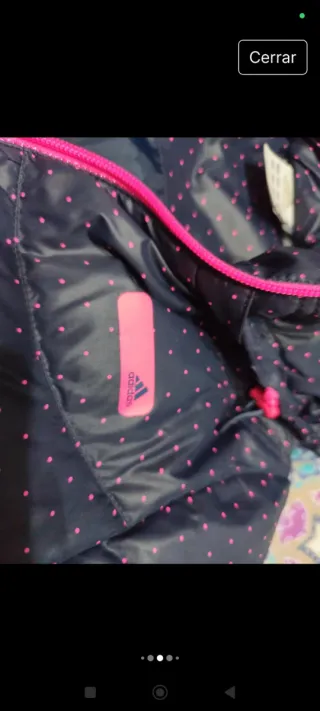Cazadora acolchada Adidas puntos rosa