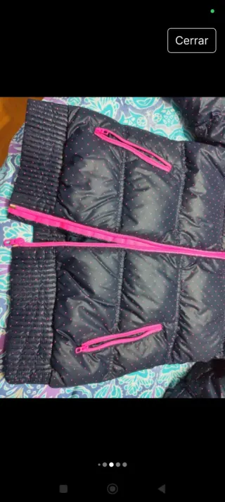 Cazadora acolchada Adidas puntos rosa