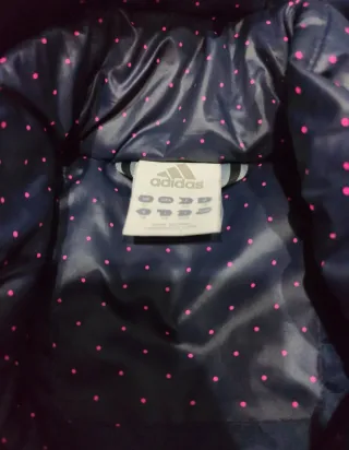 Cazadora acolchada Adidas puntos rosa