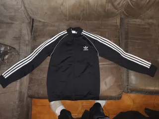 Chándal Adidas talla M de niño