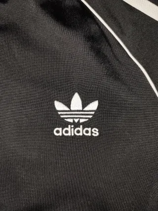 Chándal Adidas talla M de niño