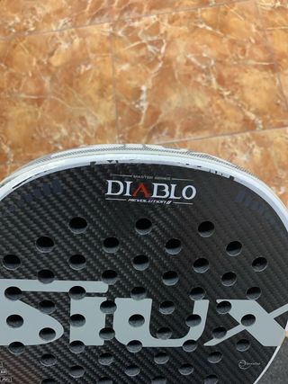 Pala de pádel Diablo Revolution II Siux