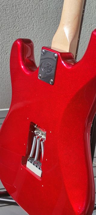 Guitarra Stratocaster Candy Apple Red.