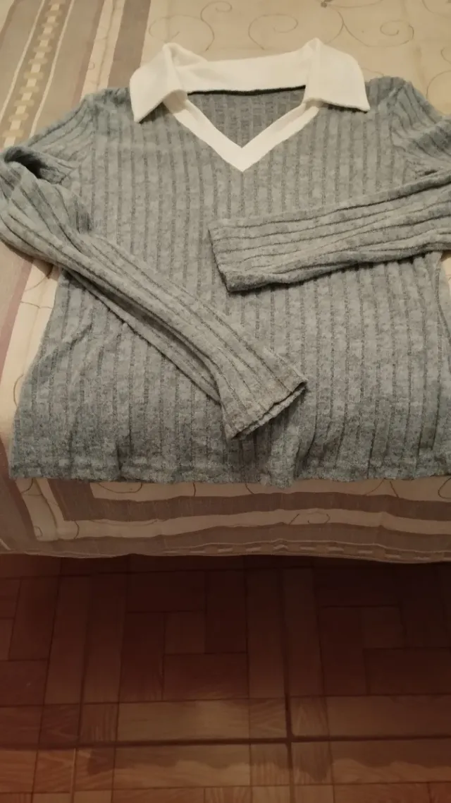 Vestido negro con botones y bolsillos