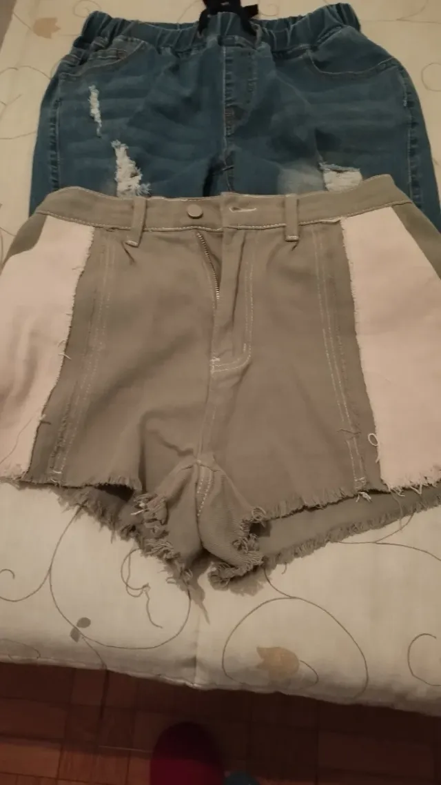 Vestido negro con botones y bolsillos