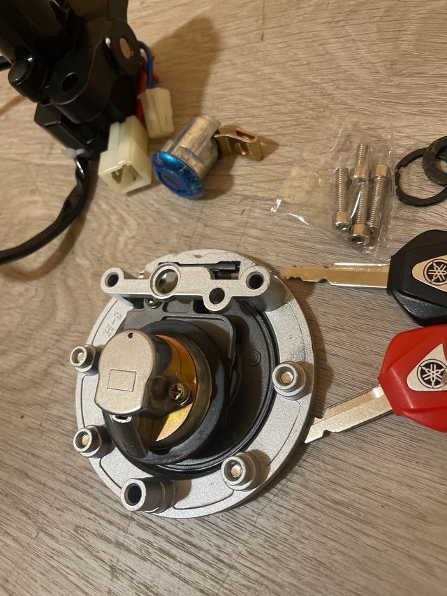 Juego encendido y tapa Yamaha