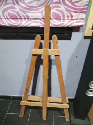 Caballete de madera grande