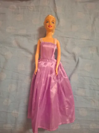 Barbie bambola vari modelli + jeep di barbie