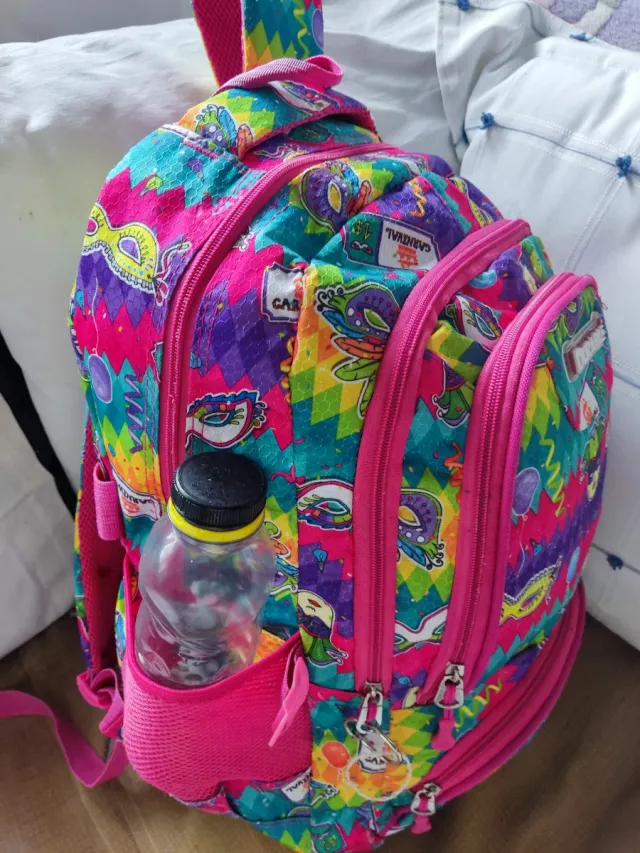 Mochila escolar infantil Carnaval con dos estuches