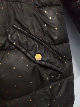 Abrigo plumífero Mango negro estrellas