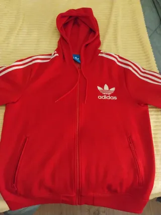Sudadera Adidas Roja con Capucha y Cremallera