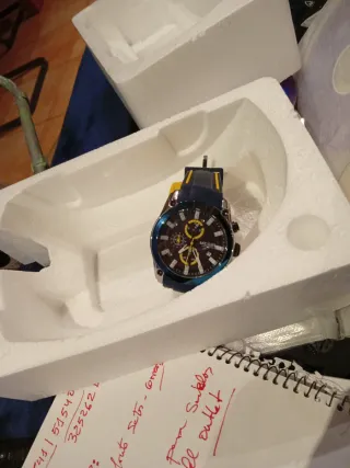 Reloj deportivo cronógrafo resistente
