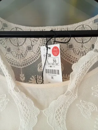 Blusa encaje beige M/38 y L/40