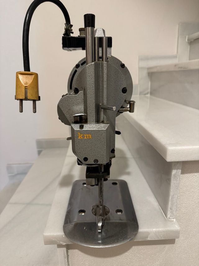 Cortadora de tela KM - Máquina de corte