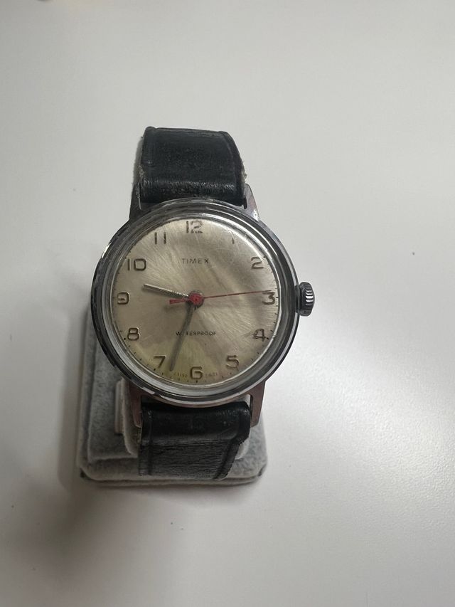 Reloj Timex de cuerda vintage