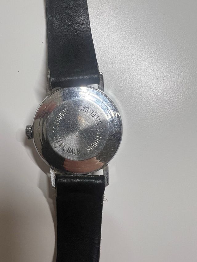 Reloj Timex de cuerda vintage