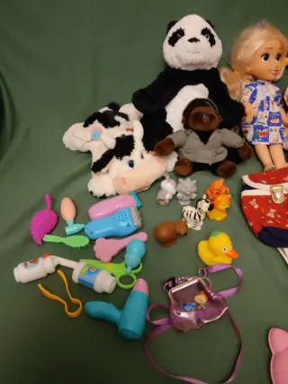 Lote Juguetes Niña: Muñecas y Peluches