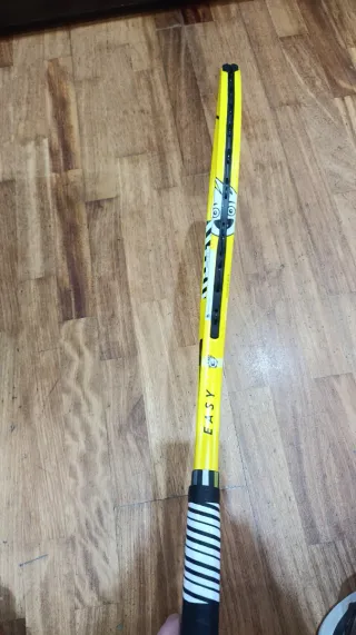 Raqueta de tenis infantil amarilla usada 1 día