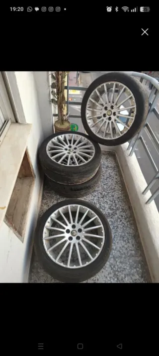 1 Llanta Alfa Romeo GT con neumático