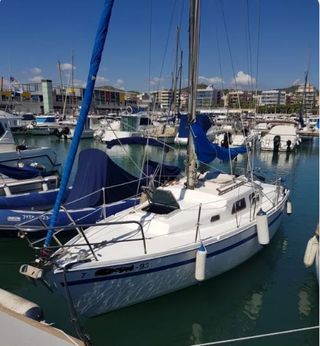 Velero 7,13 m – Bandera polaca – No pasa ITB