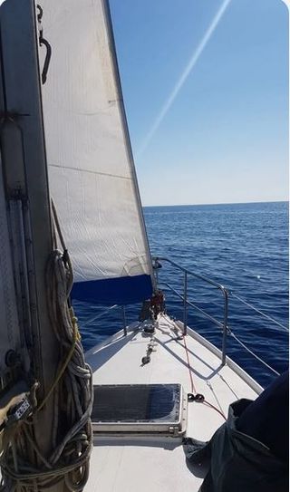 Velero 7,13 m – Bandera polaca – No pasa ITB