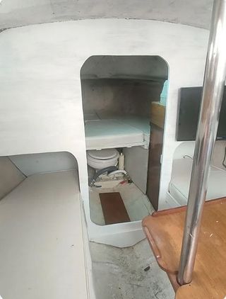 Velero 7,13 m – Bandera polaca – No pasa ITB