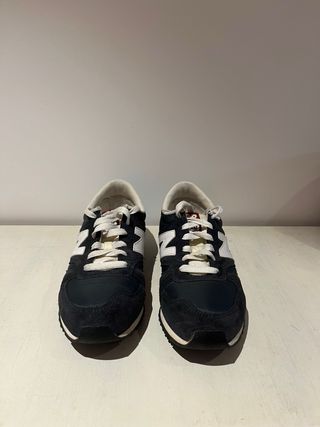 Zapatillas New Balance Azul y Blancas