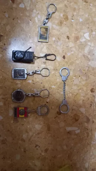 Llaveros vintage variados
