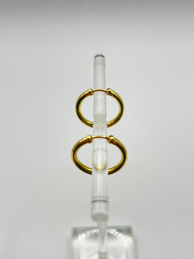 Anelli in oro 18k. Peso: 1,78 gr.