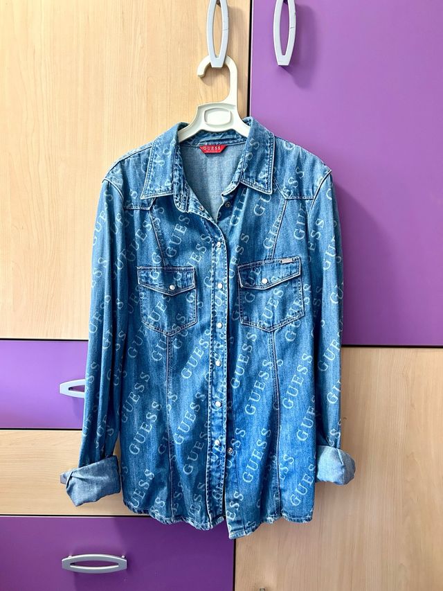 Camisa vaquera Guess logo