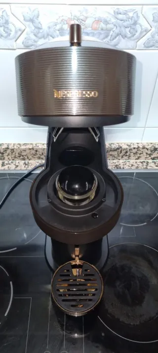 Cafetera Nespresso DeLonghi Vertuo Next