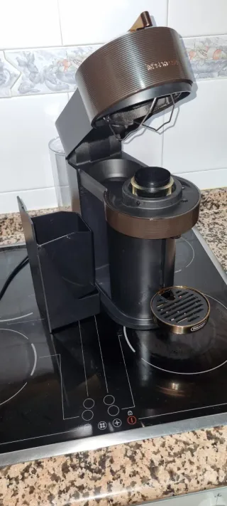 Cafetera Nespresso DeLonghi Vertuo Next