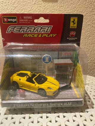 Coche Ferrari Scuderia Spider 16M Burago