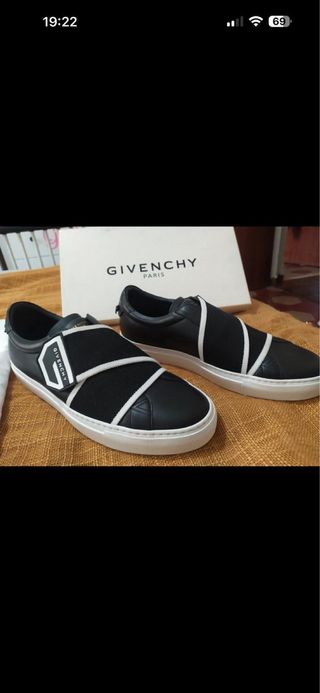 Sneakers Givenchy Nere e Bianche
