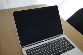 MacBook Pro 13 2017 i5 8GB 256GB Revisión Batería