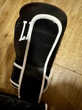 Guantes Boxeo Leone 16-Oz Negros