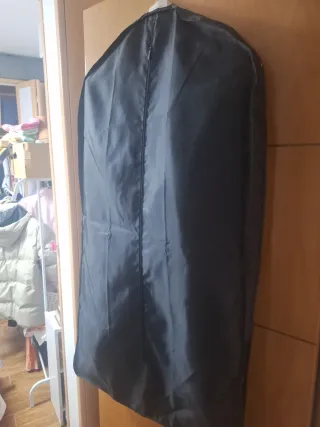 Traje de hombre azul marino