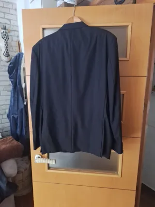 Traje de hombre azul marino
