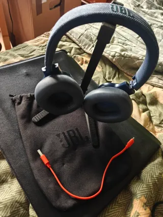 Auriculares JBL Live 660NC Azules