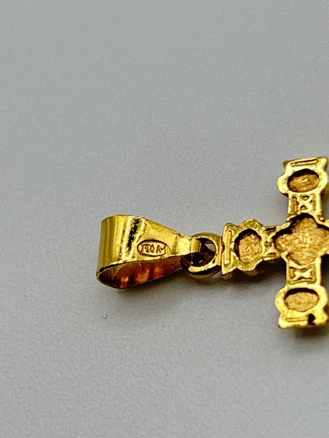 Cruz Oro 18k 2.10 gr.