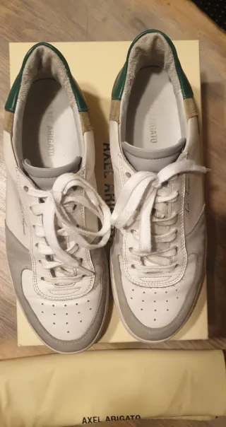 Sneakers Alex Arigato bianche e verdi