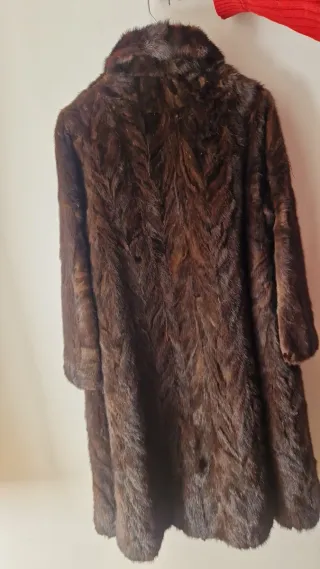 Abrigo de piel marrón