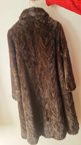 Abrigo de piel marrón