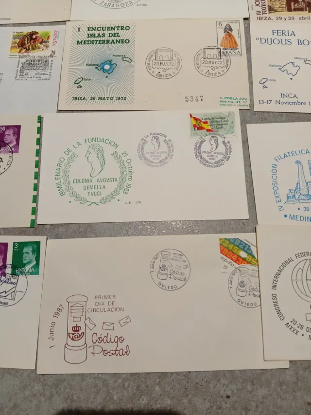 Lotto di 20 buste e cartoline filateliche