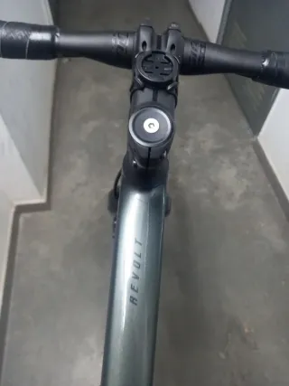 Giant Revolt Gravel Carbono