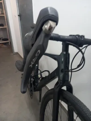 Giant Revolt Gravel Carbono