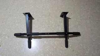 Barra de dominadas para con tornillería