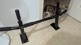 Barra de dominadas para con tornillería