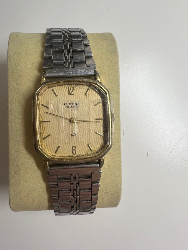 Reloj Orient Quartz Dorado